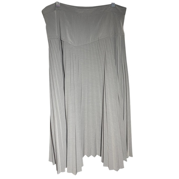 Grace Elements Elegant Gray Pleated Skirt - Picture 2 of 2
